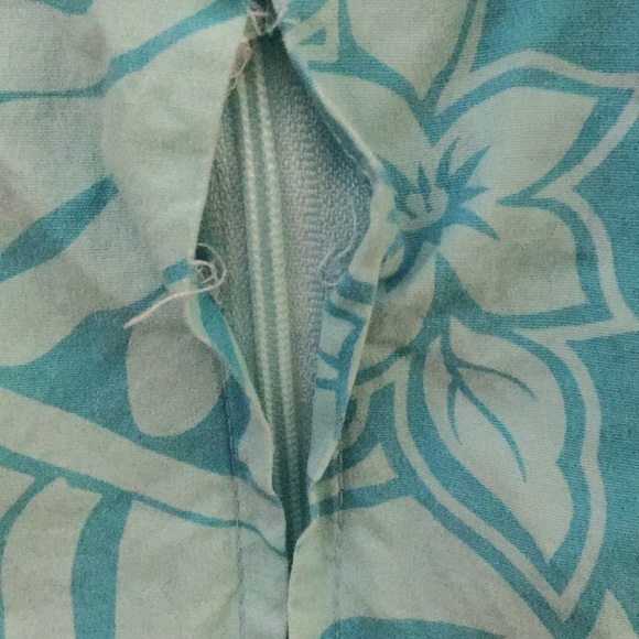 Ocean Drive Tank Top Hibiscus Print - Picture 3 of 3